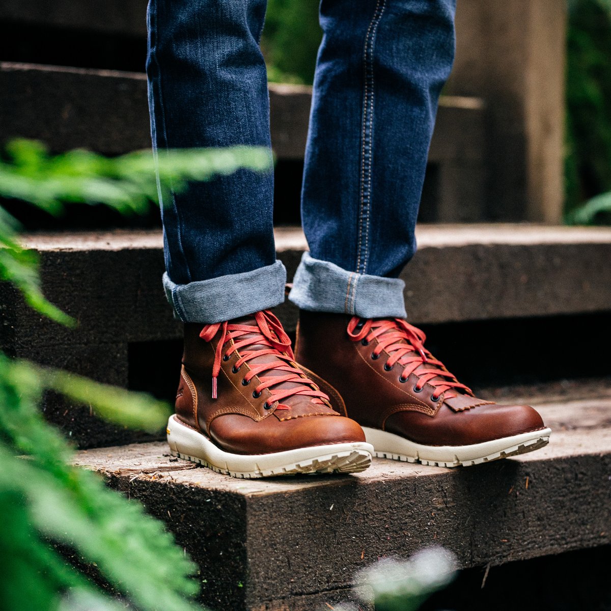 Logger 917 GTX Monk's Robe / Danner Top Pick