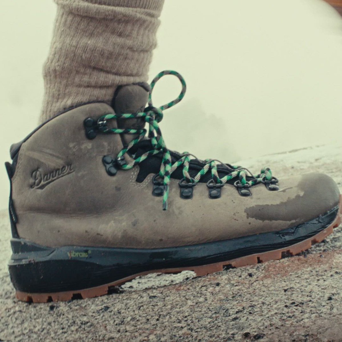 Mountain 600 EVO Tin Gray/Island Green / Danner Featured