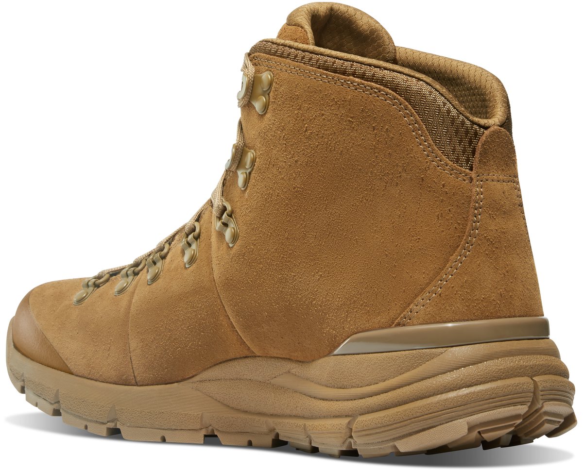 Mountain 600 Coyote / Danner Latest