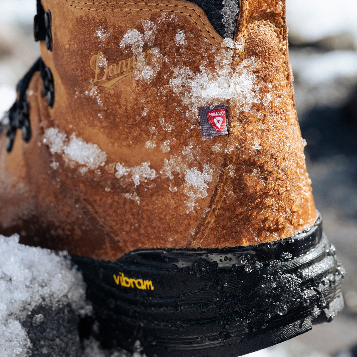 Arctic 600 Side-Zip Bone Brown/Jet Black 200G / Danner Premium