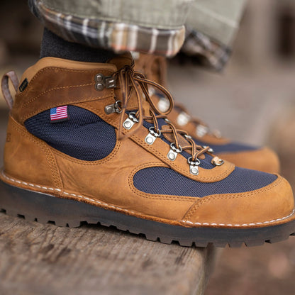 Cascade Crest Grizzly Brown/Ursa Blue / Danner Recommended