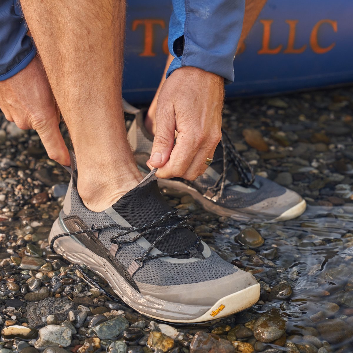 Rivercomber Goblin Blue/Charcoal / Danner Trending