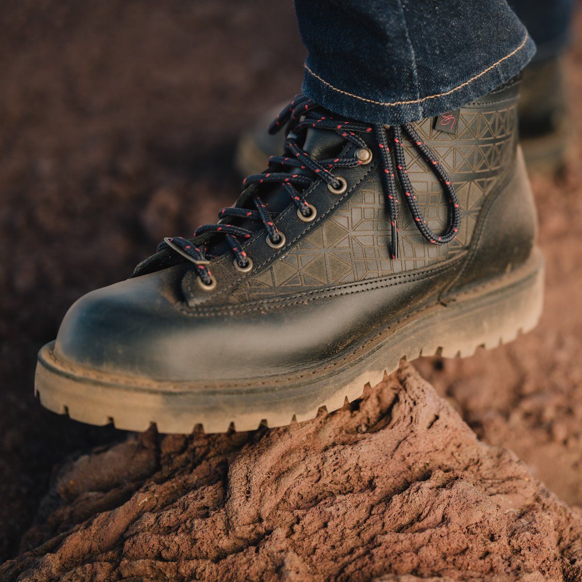 Danner Light Sig Zane ‘A‘ali‘i Black/Lava Rock / Danner Smart Buy