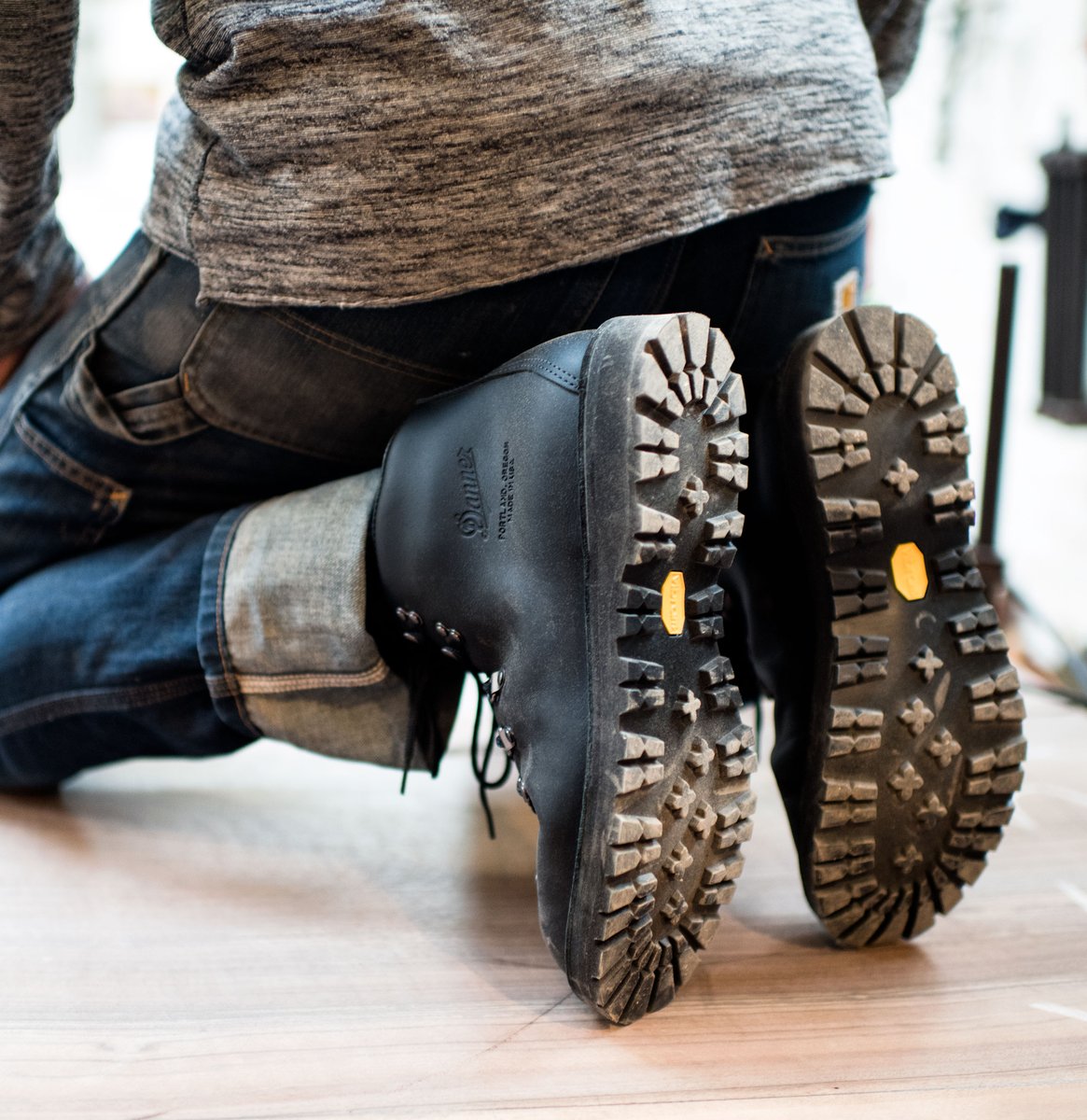 Mountain Light Black - GORE-TEX / Danner Latest