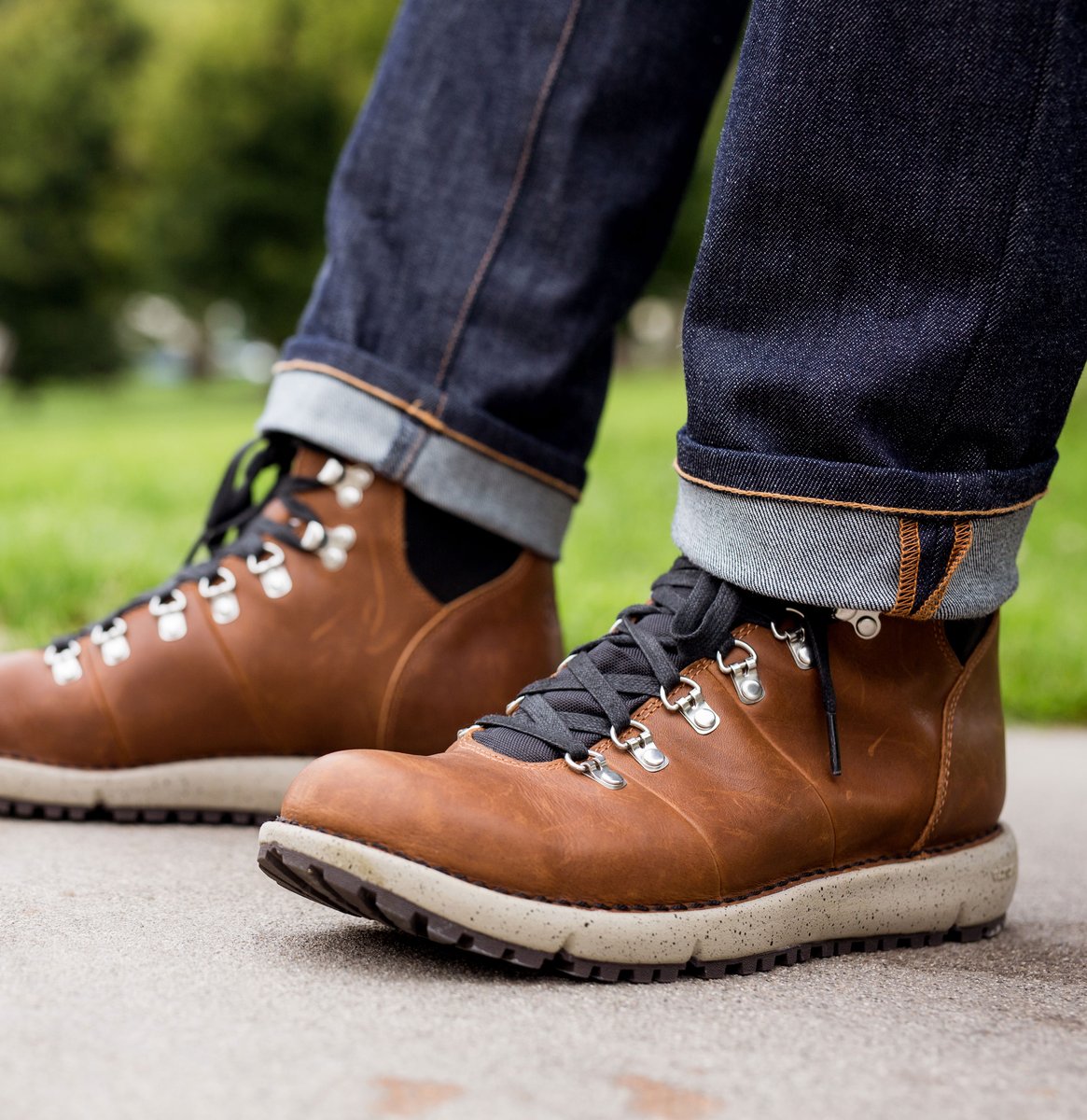 Vertigo 917 Light Brown / Danner Special Offer