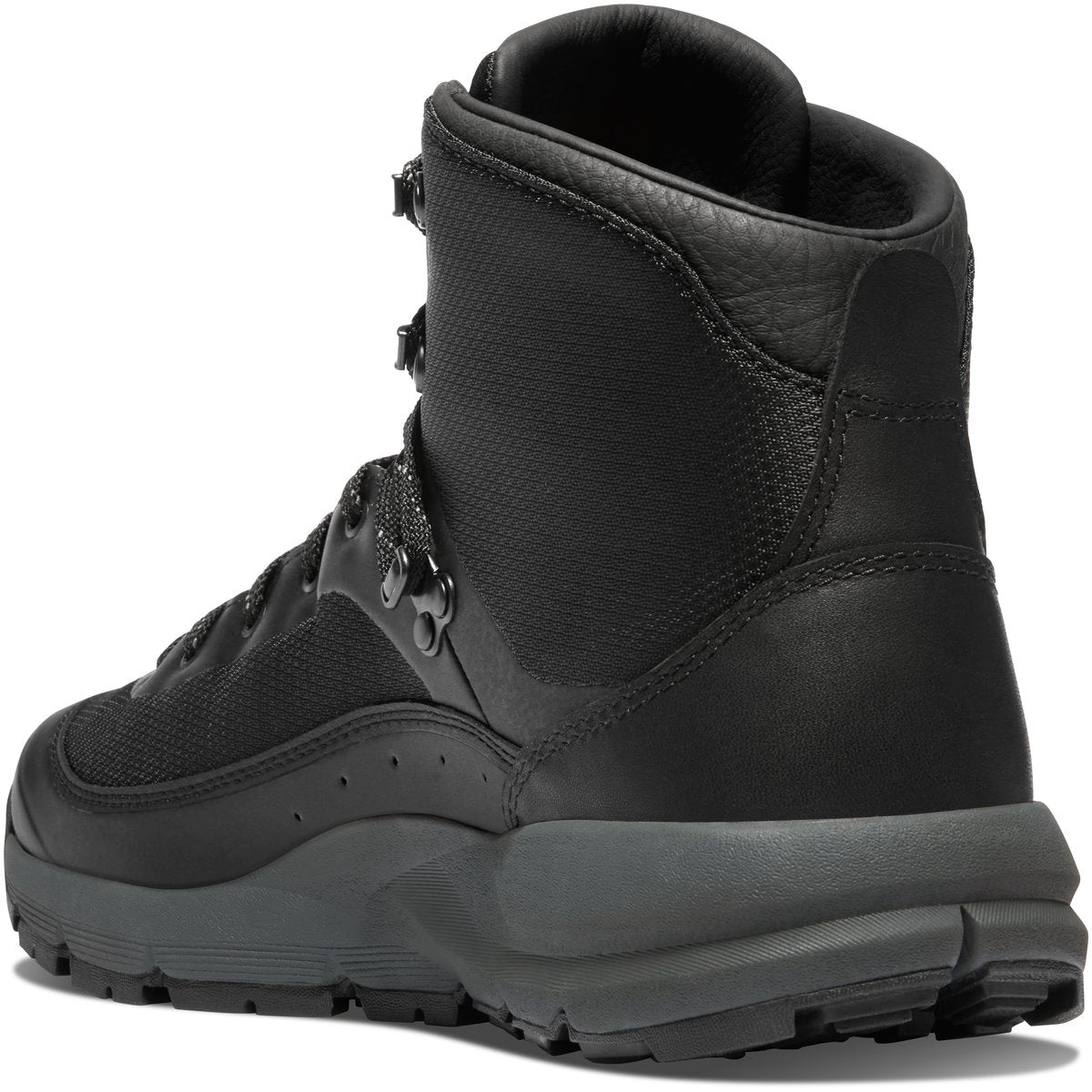 Traverser 600 Black / Danner Latest
