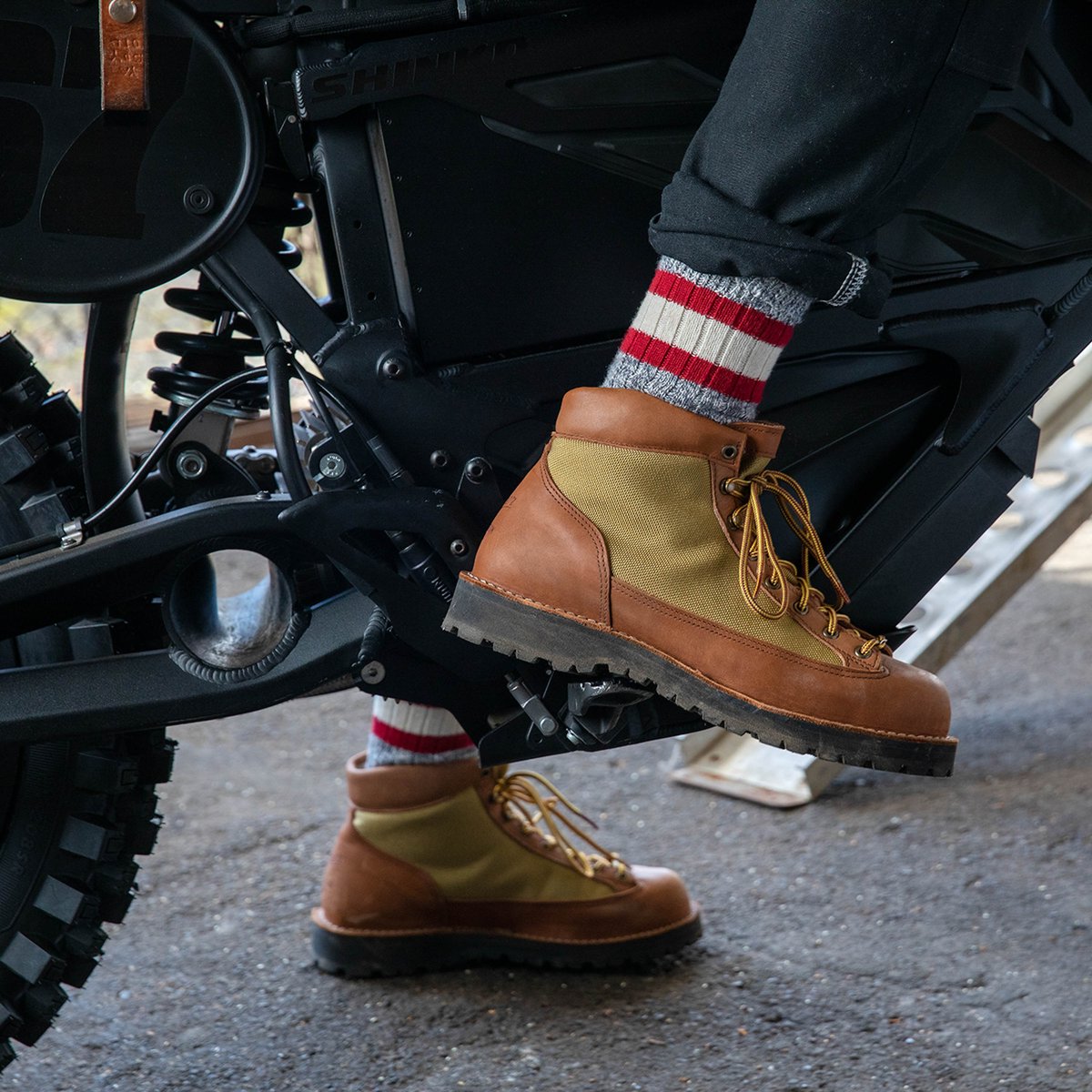 Danner Light Revival Khaki / Danner Best Seller
