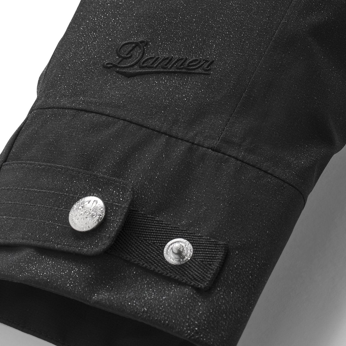 Cascade Crest Packable GTX Jacket Black / Danner New