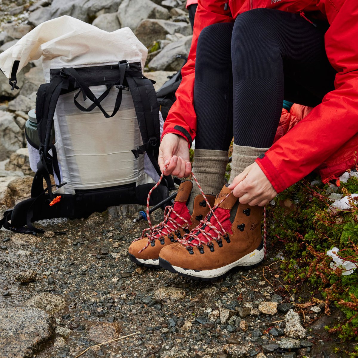 Mountain 600 EVO Mocha Brown/Rhodo Red / Danner Featured