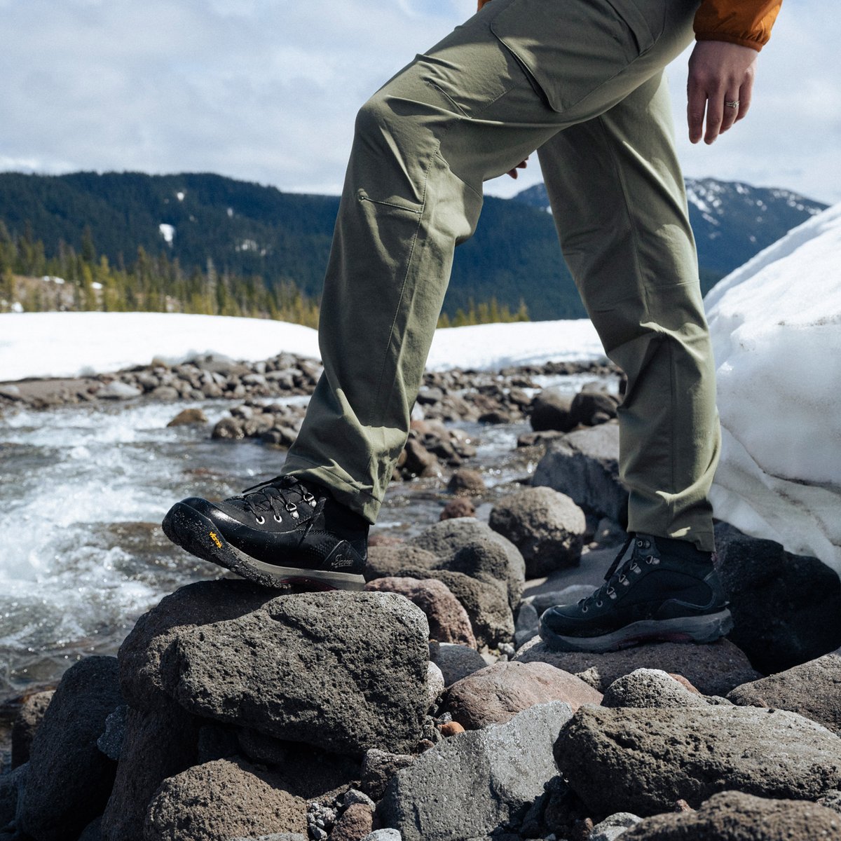 Inquire Winter Jet Black 200G / Danner Exclusive