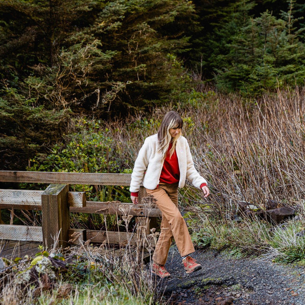 Jag II Brown/Bossa Nova / Danner Featured