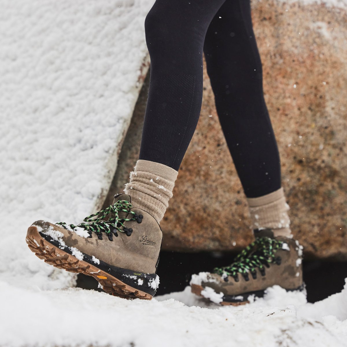 Mountain 600 EVO Tin Gray/Island Green / Danner Featured