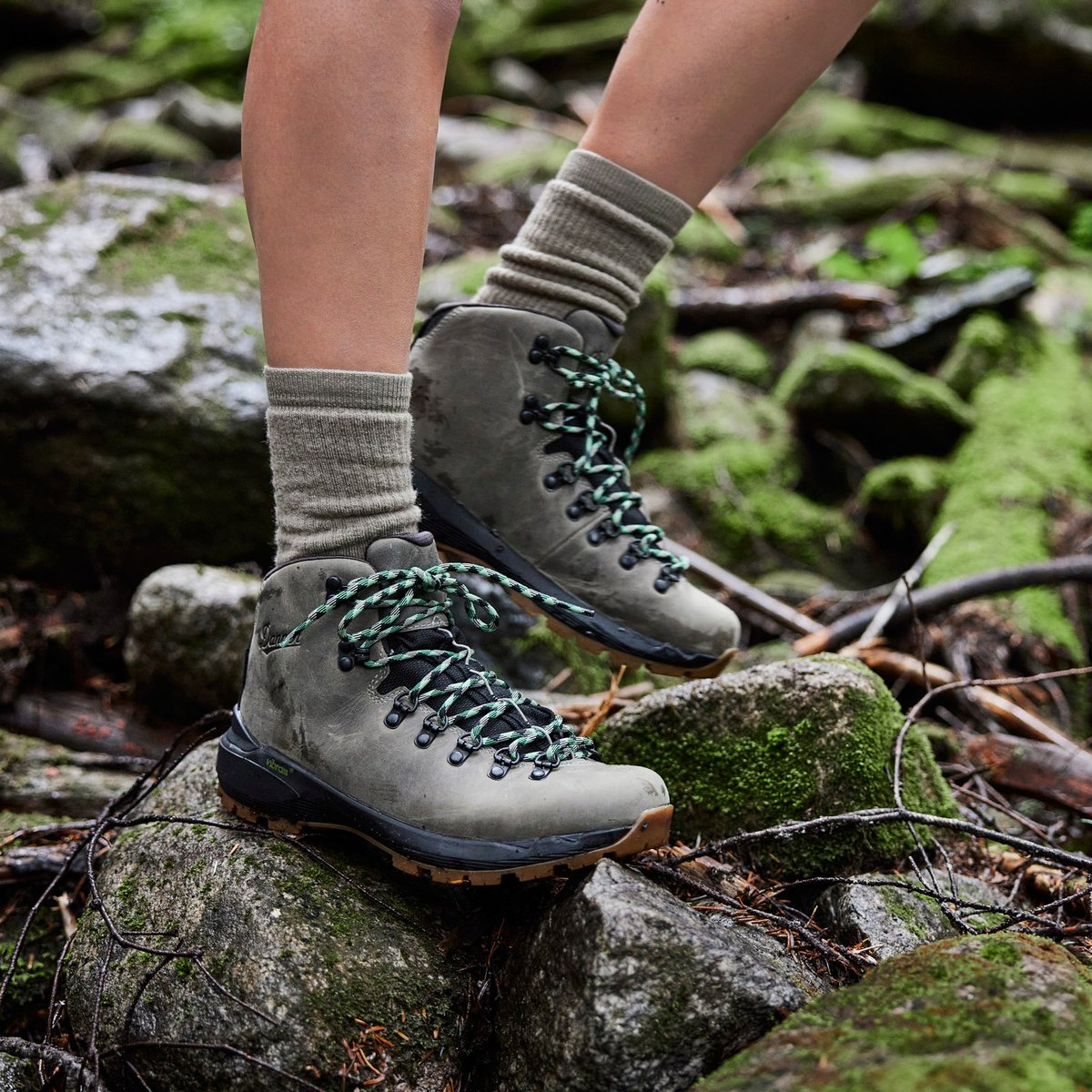Mountain 600 EVO Tin Gray/Island Green / Danner Featured