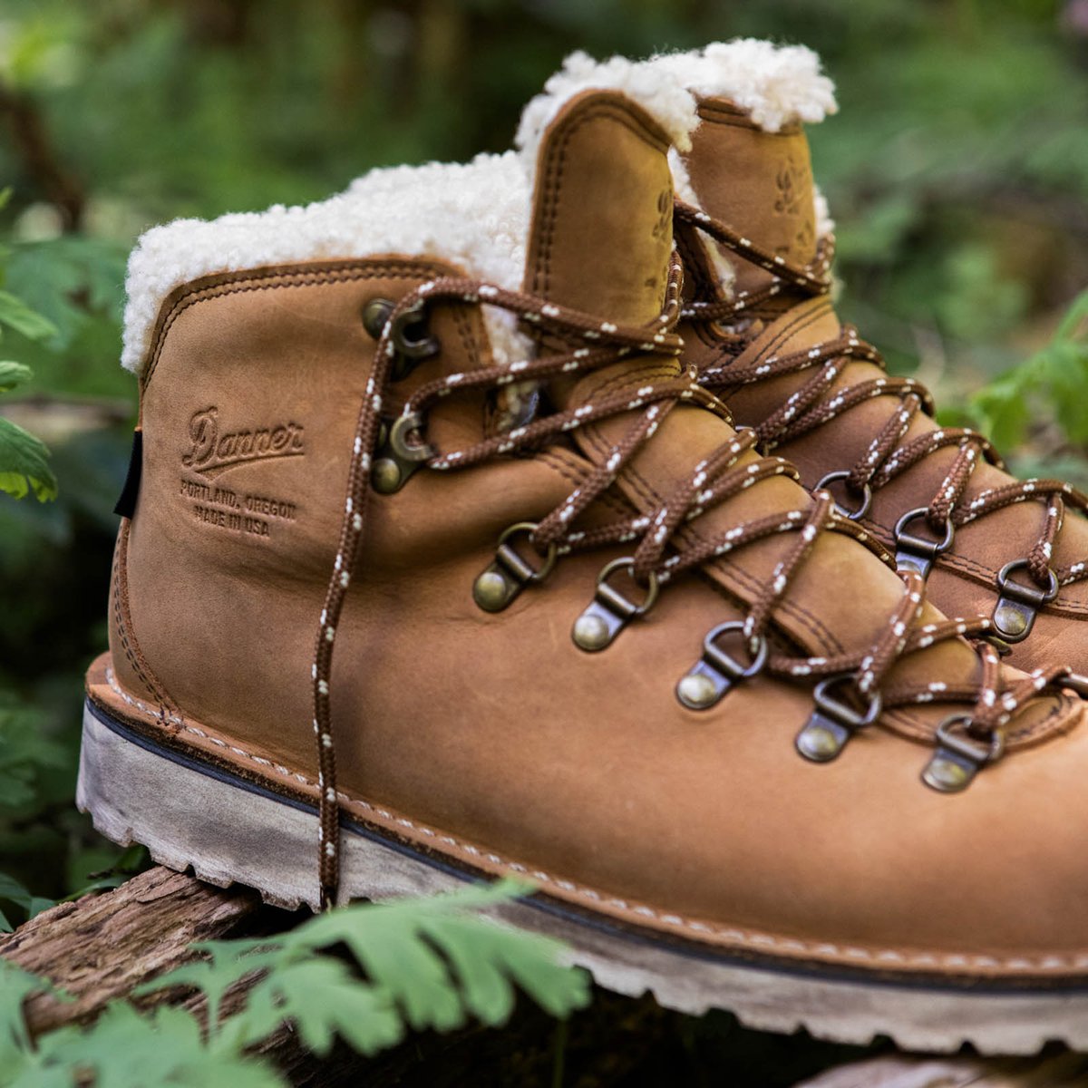 Mountain Pass Shearling Sierra 200G / Danner Customer Favorite