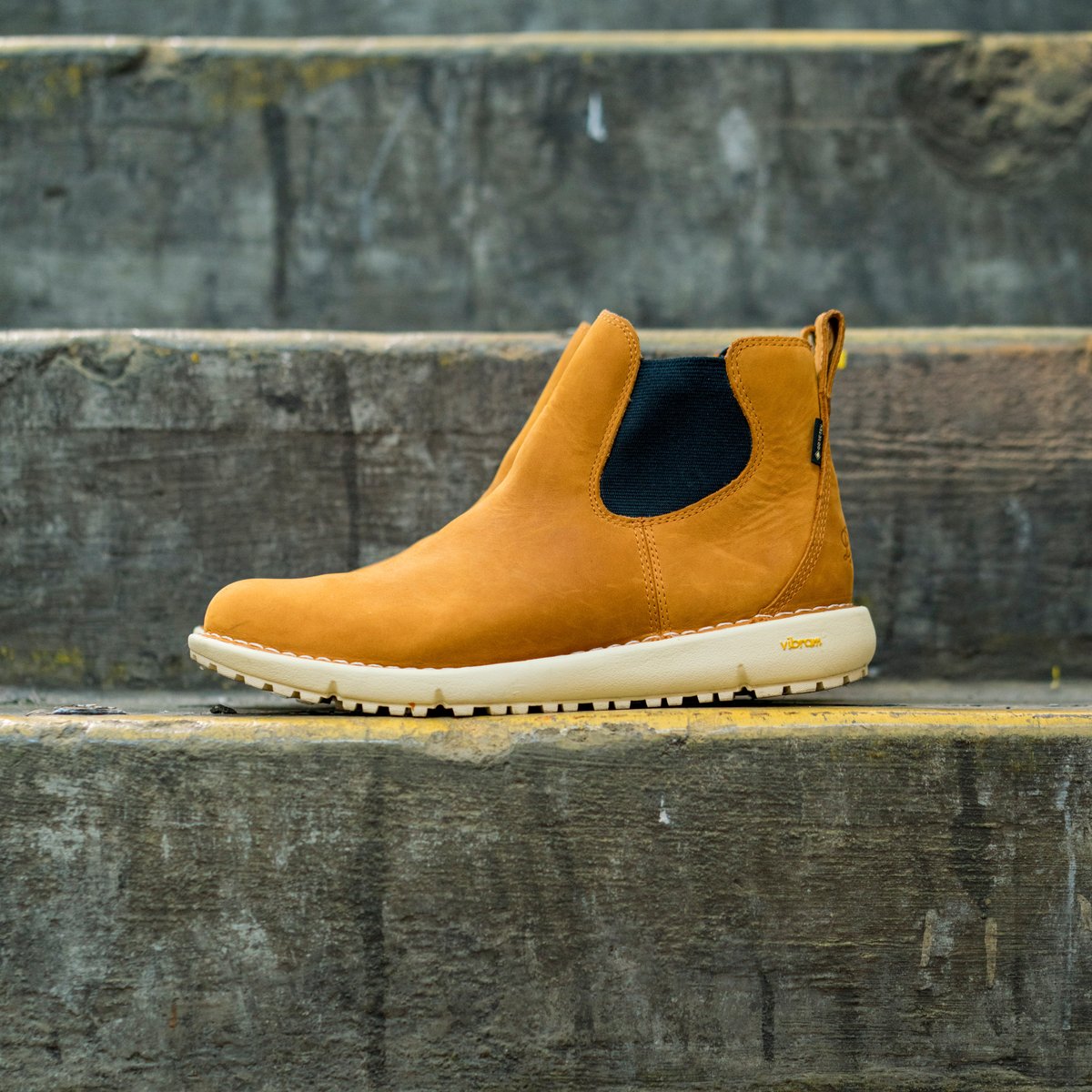 Tramline Chelsea 917 GTX Roasted Pecan / Danner Sale