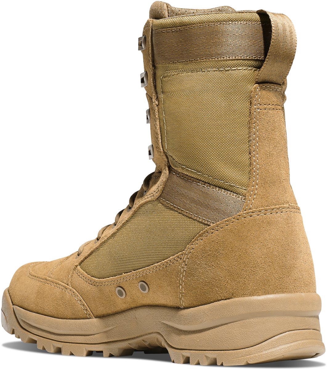 Tanicus Coyote / Danner Featured